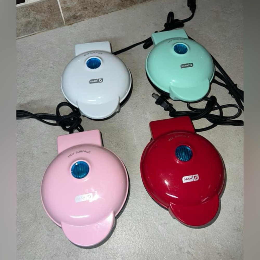 Mini dash waffle makers